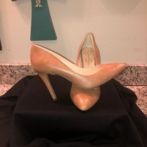 Jessica Simpson Tan pump